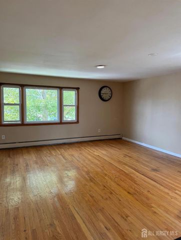 68 christopher st Street 2, Carteret, NJ 07008