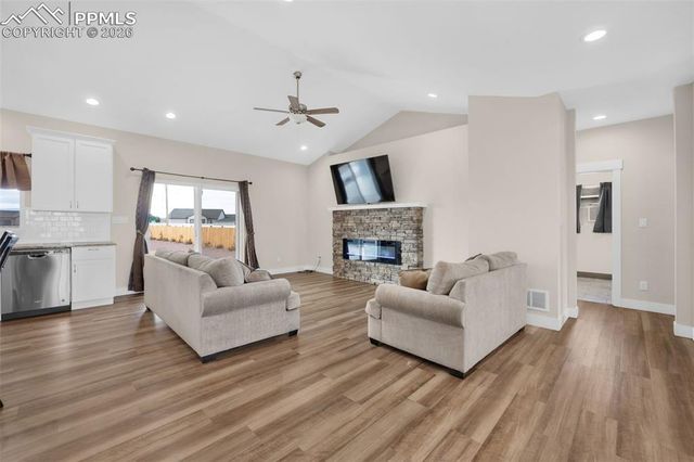 671 N Snyder Drive, Pueblo, CO 81007