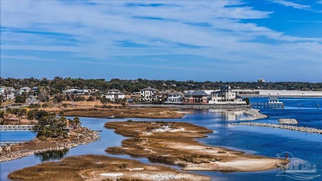 16 Wharf Ave, Pensacola, FL 32502