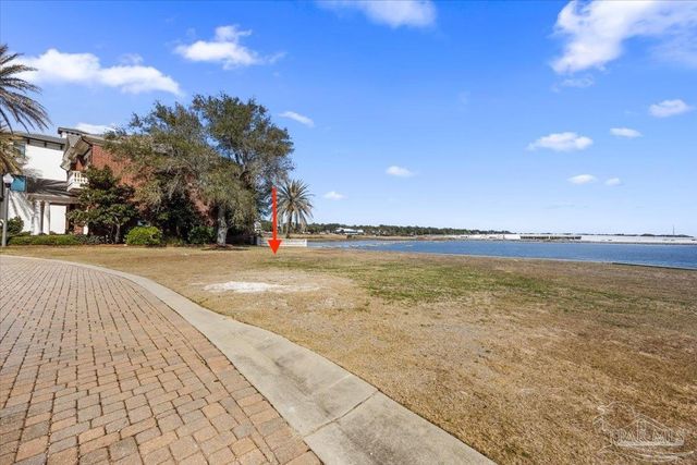 16 Wharf Ave, Pensacola, FL 32502