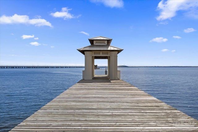 16 Wharf Ave, Pensacola, FL 32502