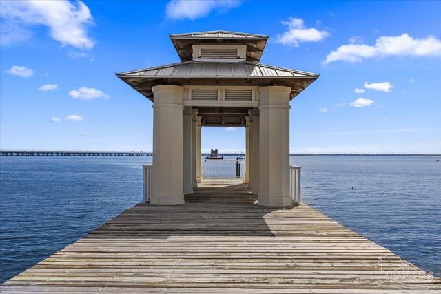 16 Wharf Ave, Pensacola, FL 32502