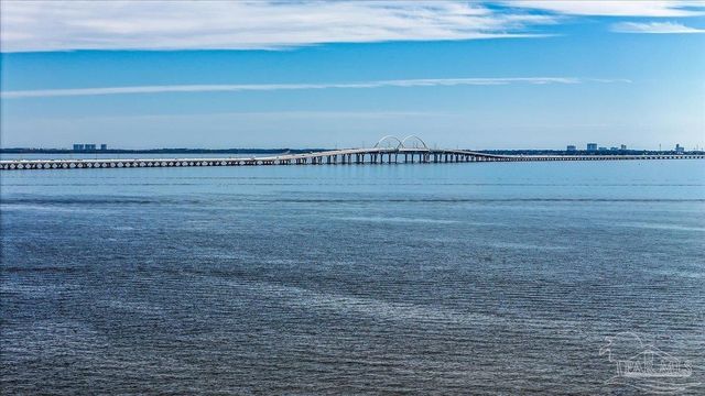 16 Wharf Ave, Pensacola, FL 32502