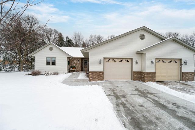 24 RIVERSIDE COURT, Fond Du Lac, WI 54935