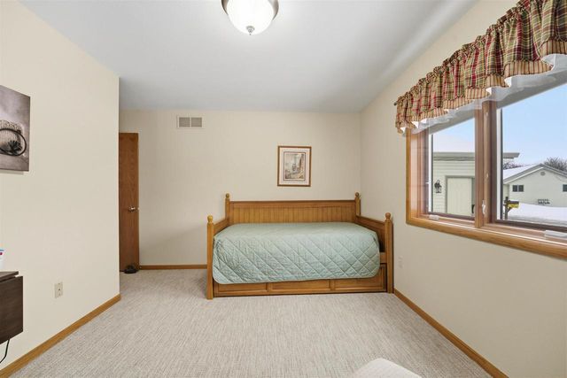 24 RIVERSIDE COURT, Fond Du Lac, WI 54935