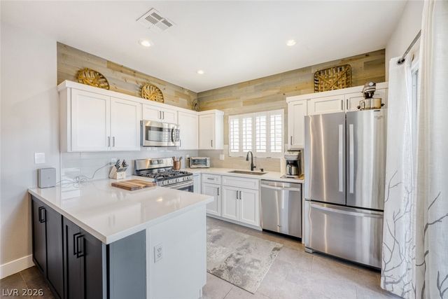 3270 Mystic Ridge Court, Las Vegas, NV 89129