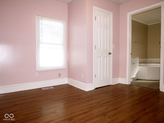 1215 Iowa Street, Columbus, IN 47201