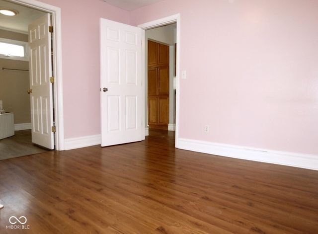 1215 Iowa Street, Columbus, IN 47201