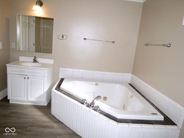 1215 Iowa Street, Columbus, IN 47201