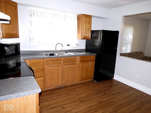 1215 Iowa Street, Columbus, IN 47201