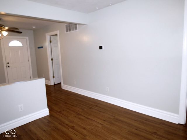 1215 Iowa Street, Columbus, IN 47201