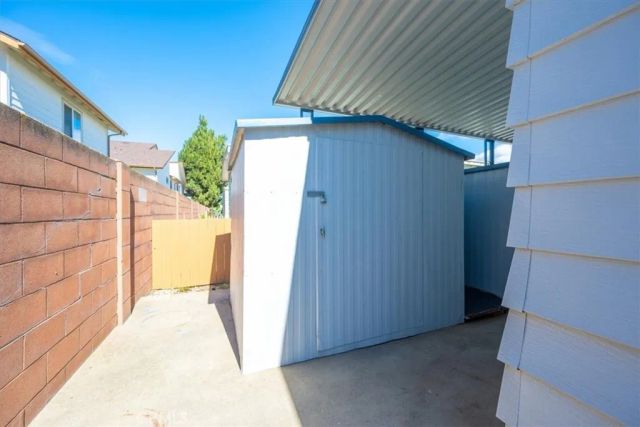 1701 Thornburg St, Santa Maria, CA 93458