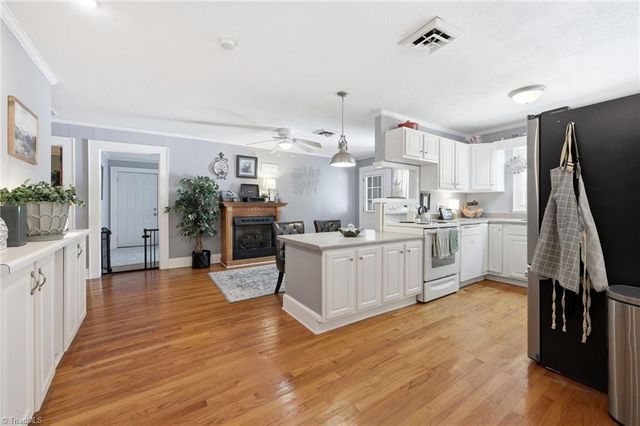310 E Holly Hill Road, Thomasville, NC 27360