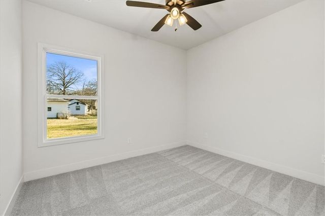 218 N Boardman Street, Pleasant Hill, MO 64080