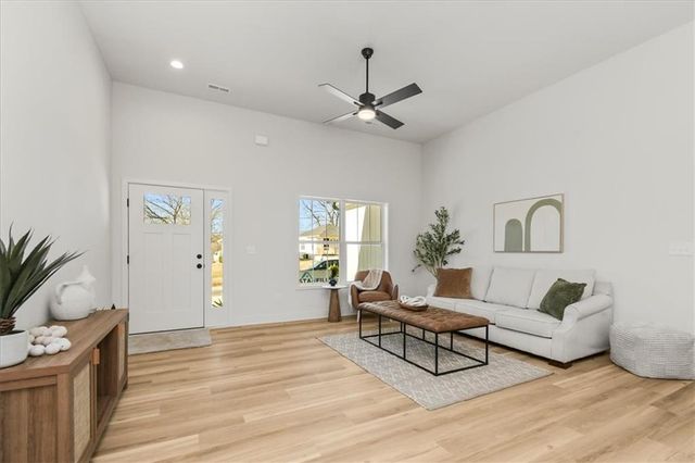 218 N Boardman Street, Pleasant Hill, MO 64080