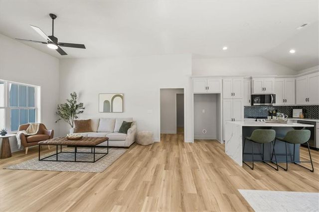 218 N Boardman Street, Pleasant Hill, MO 64080