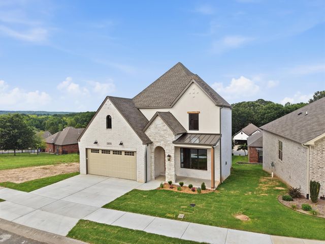 1100 Edinburgh Drive, Conway, AR 72034