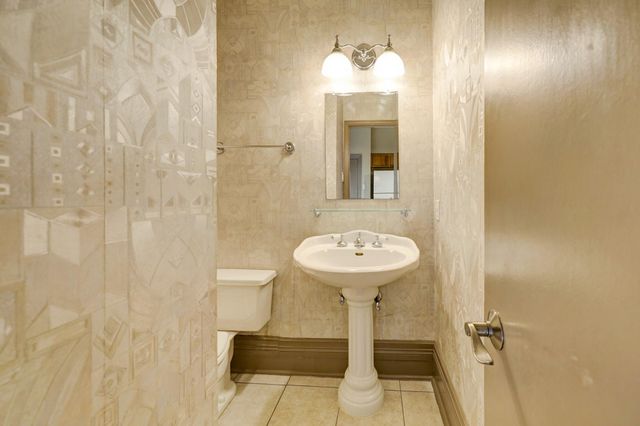 3158 W Holcombe Boulevard 3158, West University Place, TX 77025