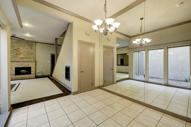 3158 W Holcombe Boulevard 3158, West University Place, TX 77025