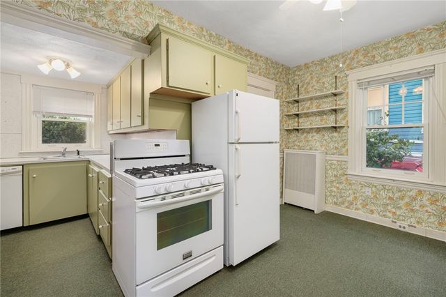93 Overhill Road, Providence, RI 02906