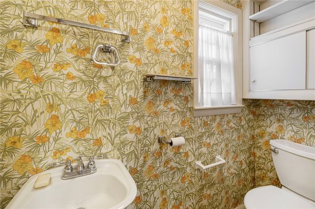 93 Overhill Road, Providence, RI 02906