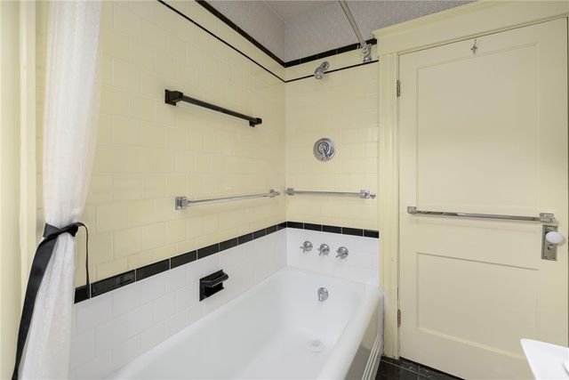93 Overhill Road, Providence, RI 02906