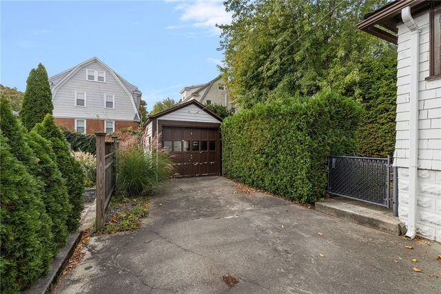 93 Overhill Road, Providence, RI 02906