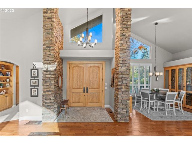 17616 ABIQUA Rd Ne, Silverton, OR 97381