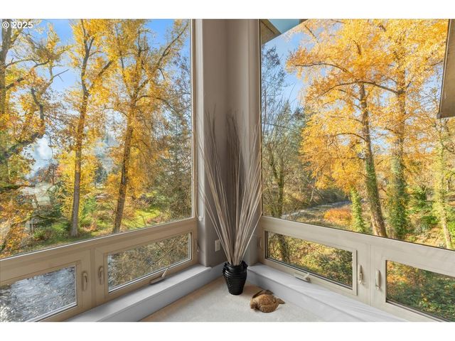 17616 ABIQUA Rd Ne, Silverton, OR 97381