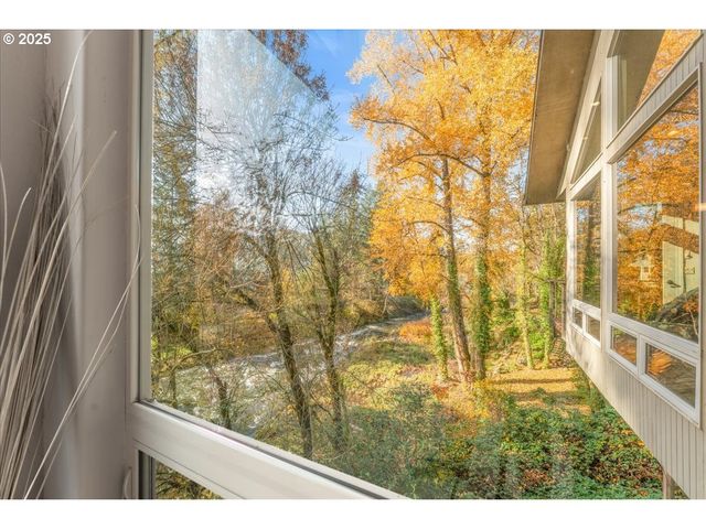 17616 ABIQUA Rd Ne, Silverton, OR 97381