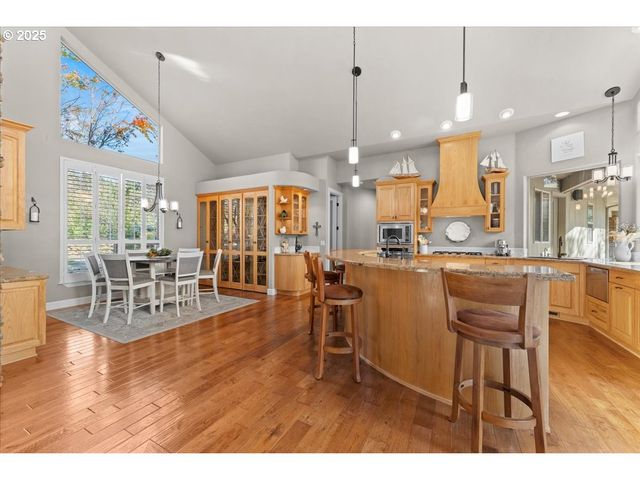 17616 ABIQUA Rd Ne, Silverton, OR 97381