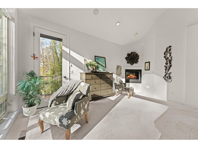 17616 ABIQUA Rd Ne, Silverton, OR 97381