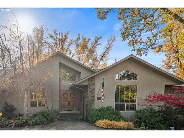 17616 ABIQUA Rd Ne, Silverton, OR 97381