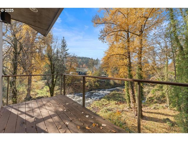 17616 ABIQUA Rd Ne, Silverton, OR 97381