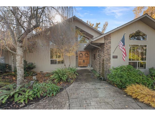 17616 ABIQUA Rd Ne, Silverton, OR 97381