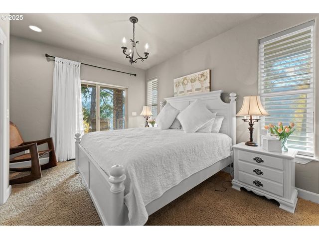 17616 ABIQUA Rd Ne, Silverton, OR 97381