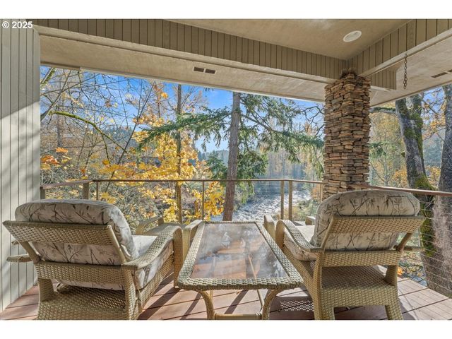 17616 ABIQUA Rd Ne, Silverton, OR 97381