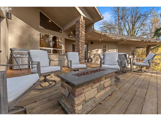 17616 ABIQUA Rd Ne, Silverton, OR 97381