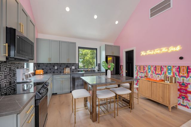 1501 16th Ave S Unit 3, Nashville, TN 37212