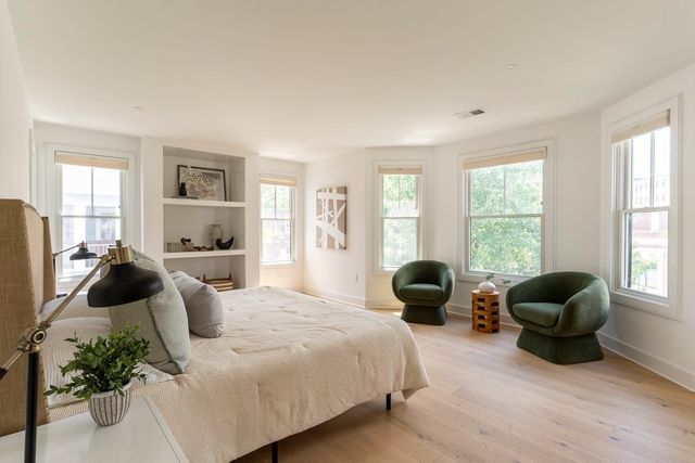 177 Thorndike St 1, Brookline, MA 02446