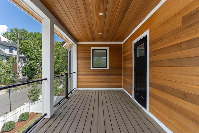 177 Thorndike St 1, Brookline, MA 02446