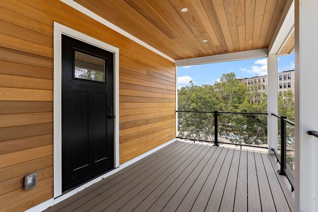 177 Thorndike St 1, Brookline, MA 02446