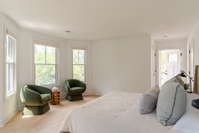 177 Thorndike St 1, Brookline, MA 02446