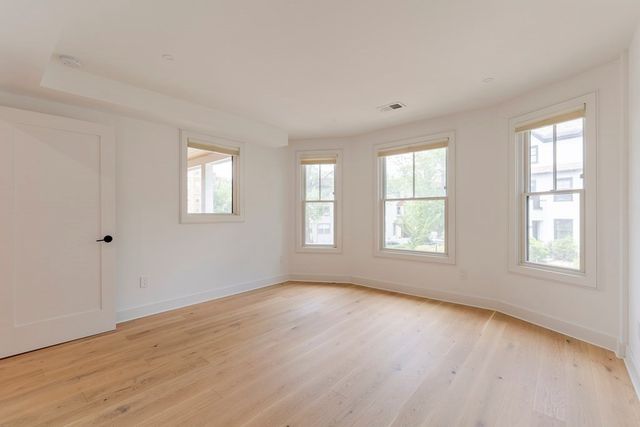 177 Thorndike St 1, Brookline, MA 02446