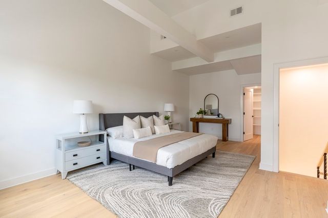 177 Thorndike St 1, Brookline, MA 02446