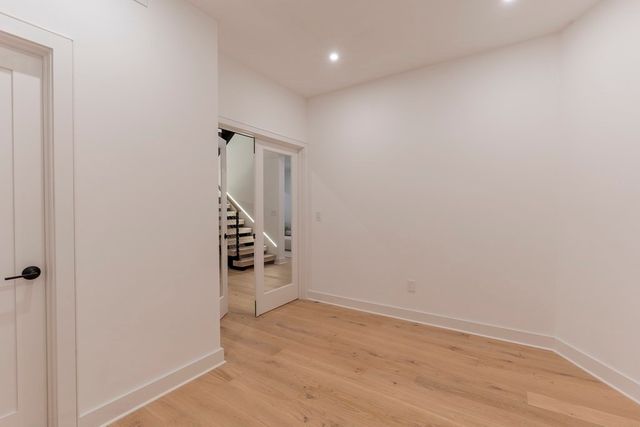 177 Thorndike St 1, Brookline, MA 02446