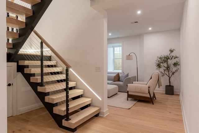 177 Thorndike St 1, Brookline, MA 02446