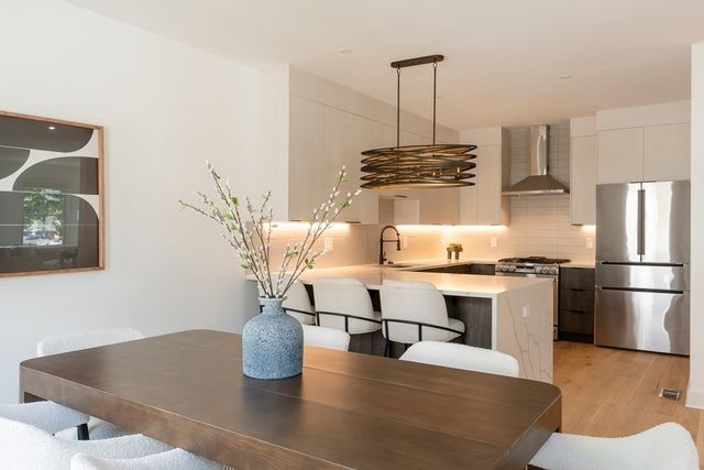 177 Thorndike St 1, Brookline, MA 02446