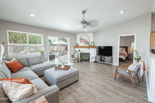 265 E Jeffrey Pine LN, Coeur D'alene, ID 83815