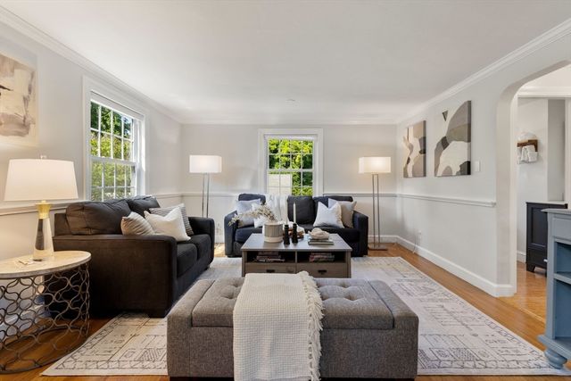 64 Paon Blvd, Wakefield, MA 01880